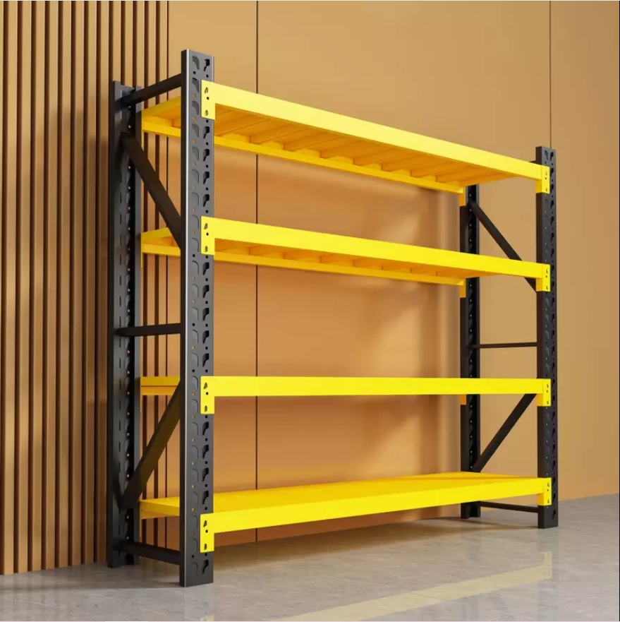 Scaffali in metallo di magazzino: massimizzare lo spazio ed efficienza